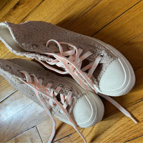 Sherpa converse - Picture 3 of 3